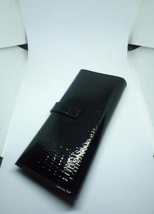 Новий жіночий шкіряний гаманець лаковий в чорному кольорі 20173 фото