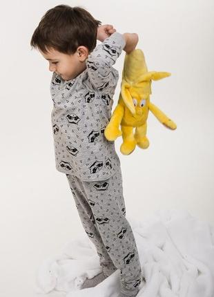 Дитяча піжама з принтом єноти, сіра1 фото