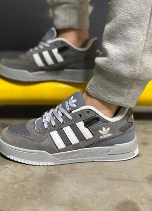 Шикарные adidas forum low gray.