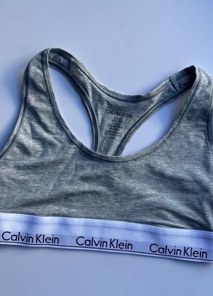 Топ calvin klein1 фото