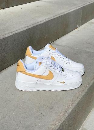 Жіночі кросівки nike air force