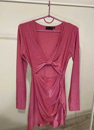 Сексуальное розовое платье prettylittlething / платье с вырезами на животе и груди3 фото