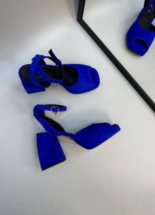 Сині замшеві електрик босоніжки на масивному каблуку8 фото