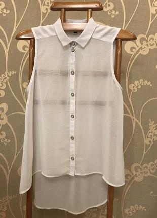 Очень красивая и стильная брендовая блузка светлого цвета 20.6 фото