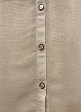 Очень красивая и стильная брендовая блузка светлого цвета 20.5 фото