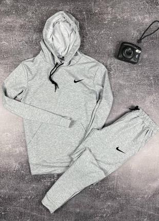 Спортивный костюм nike
