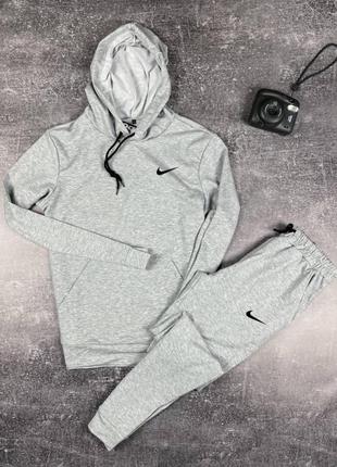 Спортивний костюм nike