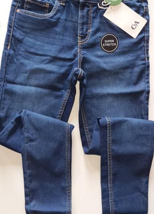 Стильные стрейчевые джинсы9 фото
