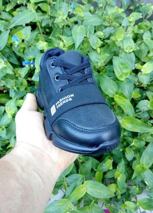 Чорні кросівки, без шнурків, чорна підошва, дитяче взуття 33,33 фото