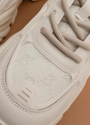 Жіночі кросівки шкіряні білі молочні демісезонні 40 кроссовки женские кожаные lonza3 фото