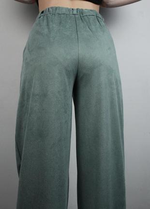 Цветные свободные брюки палаццо из эко-замши6 фото