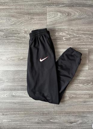 Спортивные штаны nike vintage