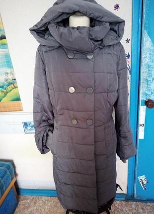 Пальто з капюшоном р 48 теплое зимнее