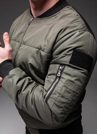 Чоловіча куртка бомбер утеплена з кишенею на рукаві в 2-х кольорах10 фото