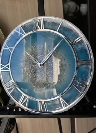 Часы ручной работы