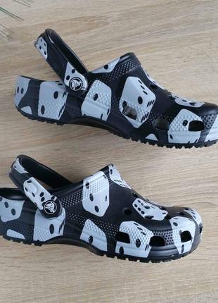 Шлепанцы crocs classic dice clog 37-38 р2 фото