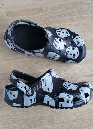 Шлепанцы crocs classic dice clog 37-38 р3 фото