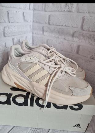 Кроссовки adidas