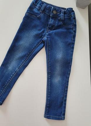 Фирменные джинсы levi's (2-3 года)