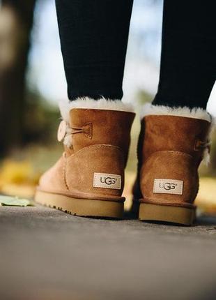 Ugg mini bailey button ii brown (1016422) угги коричневые с пуговицей3 фото