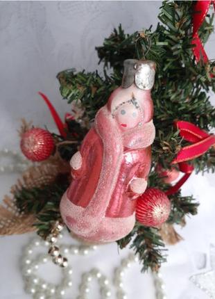 Стеклянная винтажная игрушка для елки. снеговичка