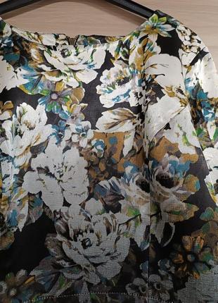 Красивая укороченная блуза в цветы4 фото