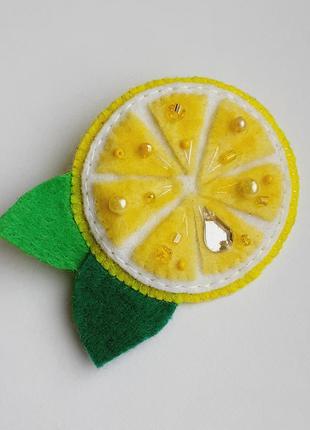 Брошка лимон із фетру1 фото