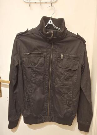 Мужская легкая черная курточка от blue inc (на весну-лето). размер: s.