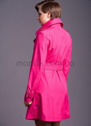 Очень красивый и стильный брендовый плащик розового цвета.1 фото