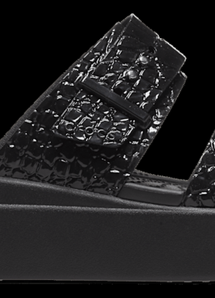 Крокс шльопанці бруклін платформа чорні crocs brooklyn croco shine buckle black6 фото