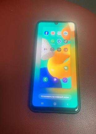 Продаю телефон galaxy m32  в гарному стані ціна 4999