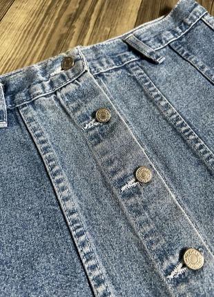 Оригінальна джинсова спідничка від levi’s на ґудзиках5 фото