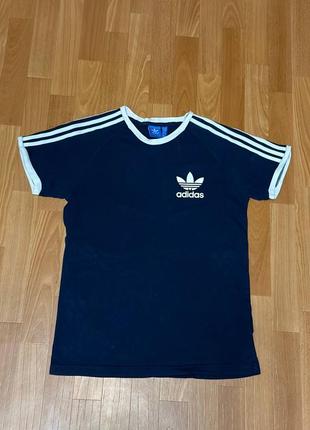 Adidas футболка