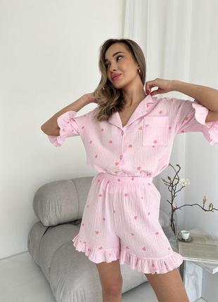 Нежная розовая пижамка в сердечки с рюшами из натуральной и дышащей ткани муслин пижама5 фото