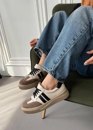 Коричневі кеди