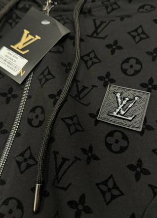 Женский костюм louis vuitton1 фото