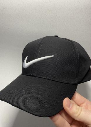 Классическая и удобная кепка nike черного цвета3 фото