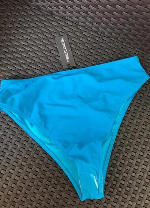 Красивые голубые купальные трусики