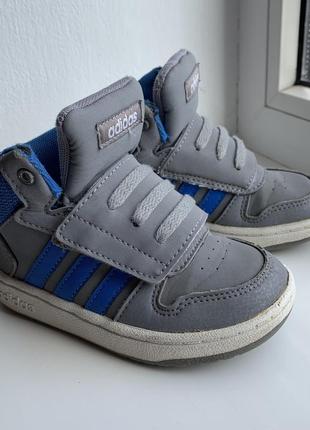 Детские кроссовки adidas1 фото