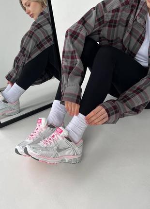 Жіночі кросівки nike vomero 5 white/pink10 фото