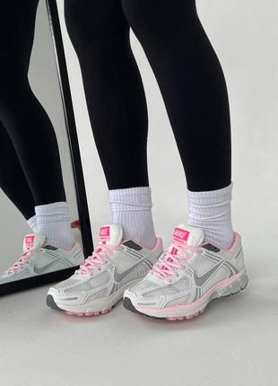 Жіночі кросівки nike vomero 5 white/pink1 фото