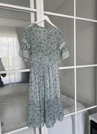 Блакитна шифонова сукня міді3 фото