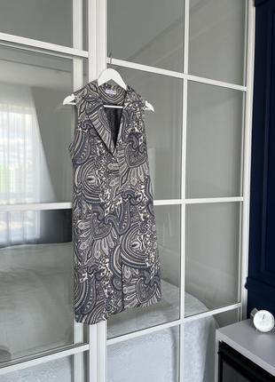 Стильный длинный жилет