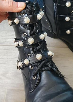 Качественные черные стильные ботинки/ботинки с жемчужинами и ремешками весна-осень 38р5 фото