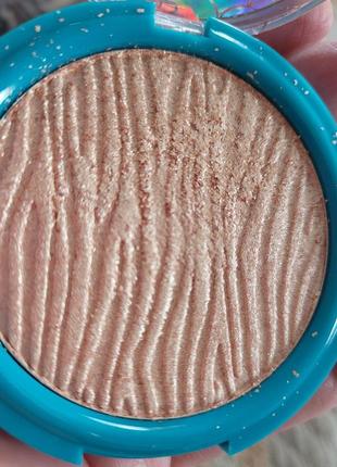 Ingrid cosmetics mermaid glow highlighter хайлайтер9 фото