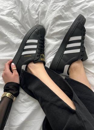 Adidas superstar black&white