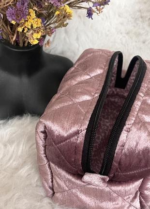 Трендовая бархатная косметичка ручной работы