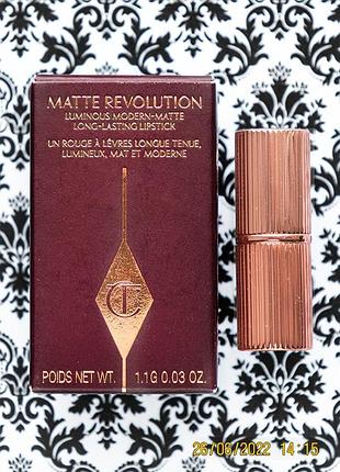Стійка матова помада charlotte tilbury matte pillow talk 2 medium