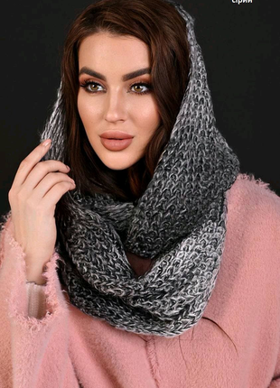 Зимовий двохколірний шарф-хомут