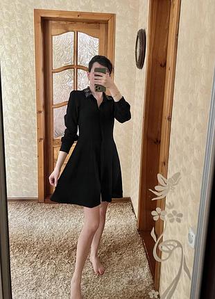 Чорна сукня